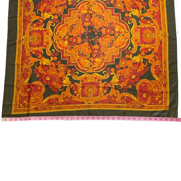 Trovare Vintage Floral Fall Scarf - Picture 7 of 8